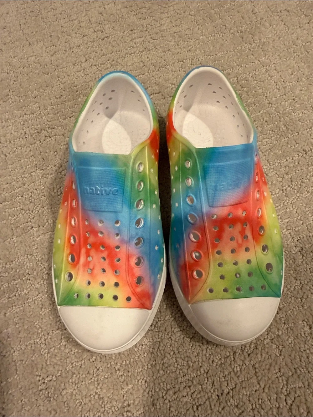 NWOT Native Kids Jefferson Slip-On Water Shoes in Blue Green Red Yellow